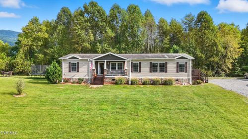 1914 Tate Springs Rd, Big Stone Gap, VA, 24219-4597 | Card Image