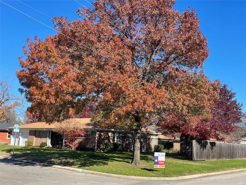 3600 Landy Ln, Richland Hills, TX, 76118-5507 | Card Image