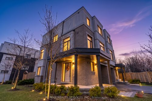 1801 Mitoff Pl, Mississauga, ON, L4W0E8 | Card Image