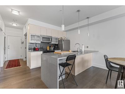 305 - 10030 83 Ave Nw, Condo with 2 bedrooms, 1 bathrooms and null parking in Edmonton AB | Image 2