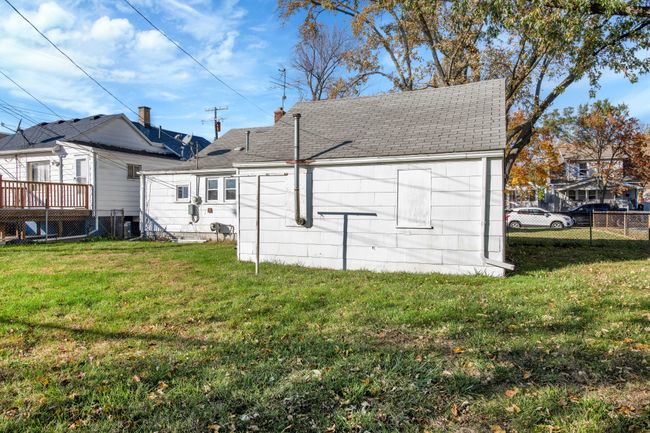34 E Milton Ave, House other with 2 bedrooms, 1 bathrooms and null parking in Hazel Park MI | Image 25