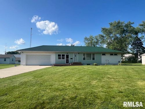 106 W Hickory St, Industry, IL, 61440-5047 | Card Image