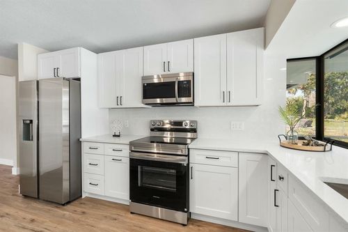 210 Se Crosspoint Dr, Port Saint Lucie, FL, 34983-2576 | Card Image