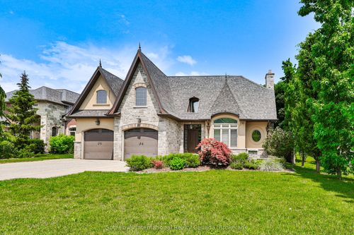 1035 Truman Ave, Oakville, ON, L6H1Y7 | Card Image