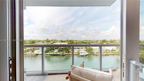 5e-n-9940 W Bay Harbor Dr, Bay Harbor Islands, FL, 33154-1506 | Card Image