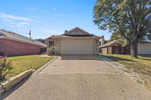 617 Imperial Pl, Cedar Hill, TX, 75104-1761 | Card Image