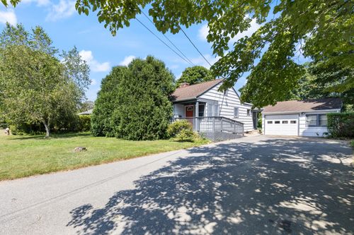 3 Jo Anne St, Niantic, CT, 06357-2505 | Card Image