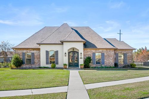 343 Camille St, Houma, LA, 70360-7704 | Card Image