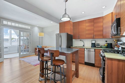 3d-11 Terrace Pl, Brooklyn, NY, 11218-1083 | Card Image