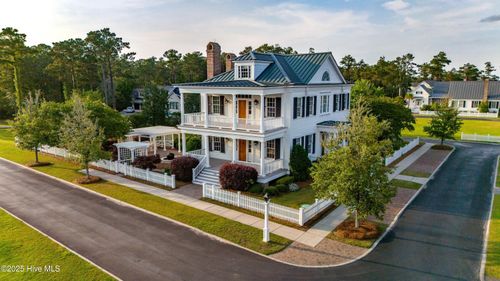 588 E Harborside Rd, Oriental, NC, 28571-7501 | Card Image