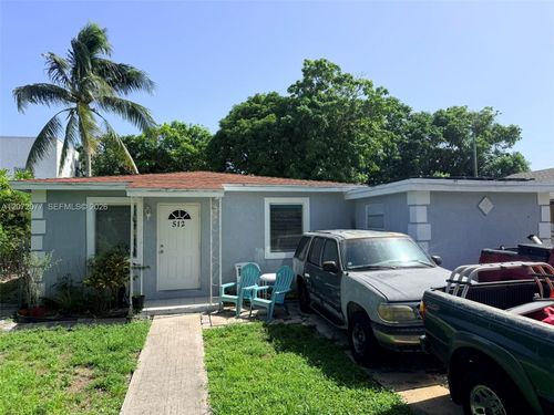 512 Independence Rd, West Palm Beach, FL, 33405-3614 | Card Image