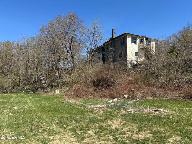 1017 - 10151017 Simonds Rd, Home with 0 bedrooms, 2 bathrooms and 10 parking in Williamstown MA | Image 36