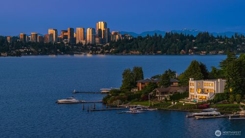 1615 Roanoke Way, Mercer Island, WA, 98040-2022 | Card Image