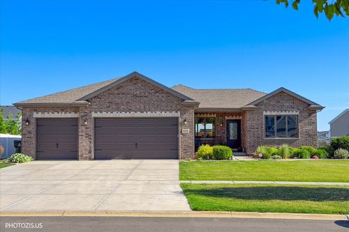 892 W Woodlawn Rd, New Lenox, IL, 60451-3548 | Card Image
