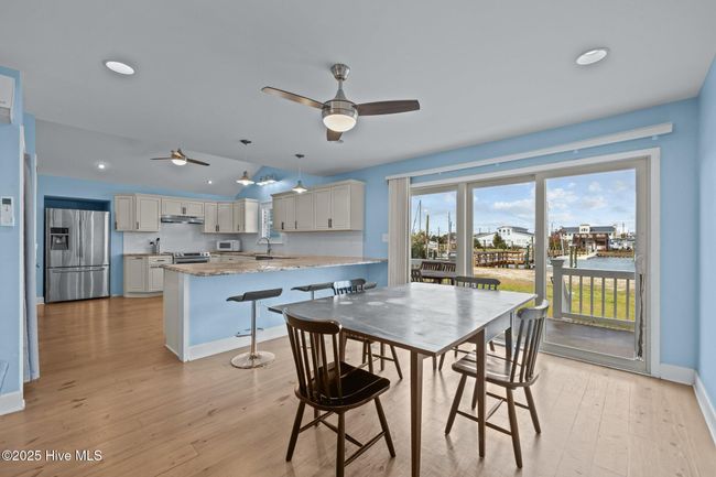 247 Bay View Blvd, House other with 4 bedrooms, 3 bathrooms and 1 parking in Atlantic Beach NC | Image 8