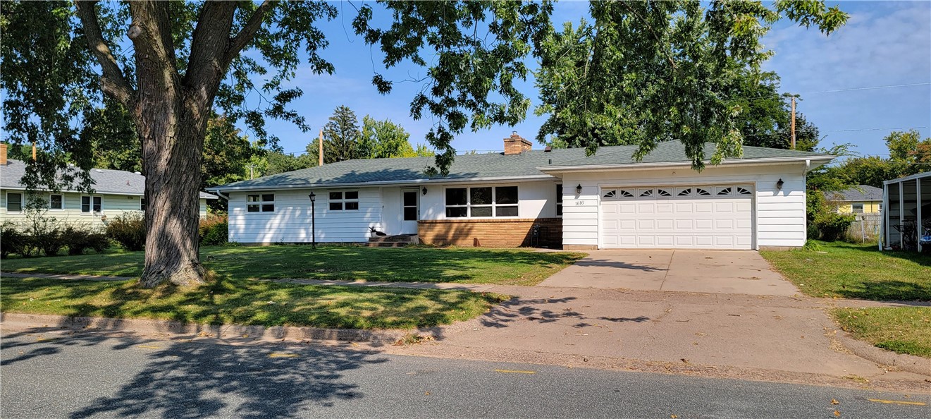 Benton Ave, Eau Claire, WI 54701