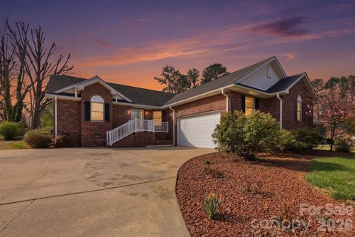 105 Stevens Rd, Salisbury, NC, 28147-7804 | Card Image