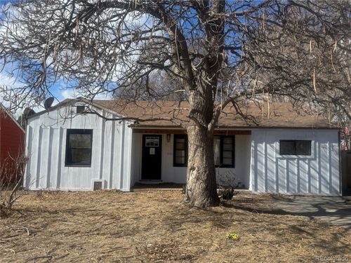 945 Zenobia St, Denver, CO, 80204-2840 | Card Image