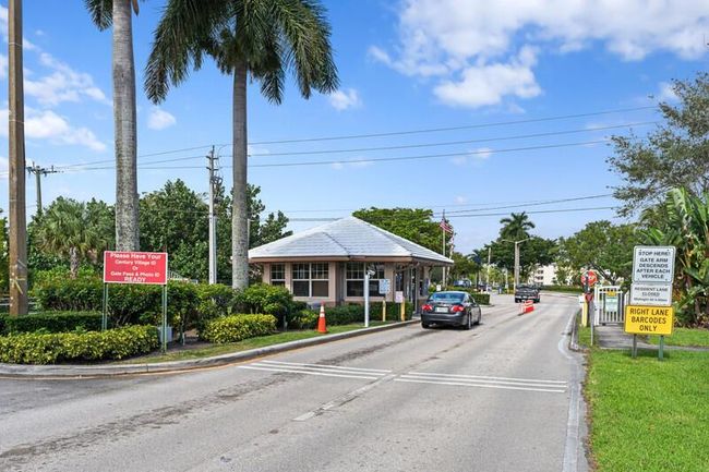 107 Sheffield E, Condo with 1 bedrooms, 2 bathrooms and null parking in West Palm Beach FL | Image 44