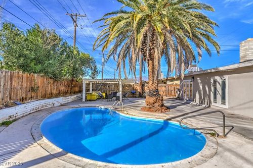 2129 N Michael Way, Las Vegas, NV, 89108-3173 | Card Image
