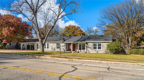 4007 Austin Ave, Waco, TX, 76710-7128 | Card Image
