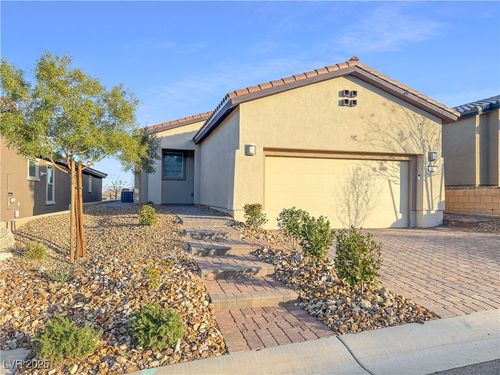 92 Stone Bluff Ln, Henderson, NV, 89011-1580 | Card Image