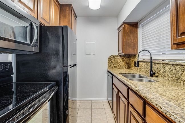 J - 7122 Premont Dr, Condo with 1 bedrooms, 1 bathrooms and 2 parking in Corpus Christi TX | Image 5