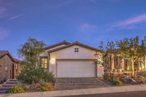 70 Lake Bluff Ct, Henderson, NV, 89011-1582 | Card Image