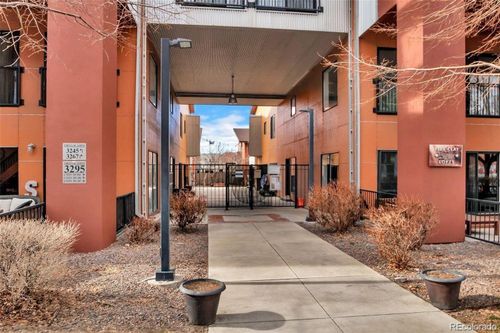 101-3245 Blake St, Denver, CO, 80205-2377 | Card Image