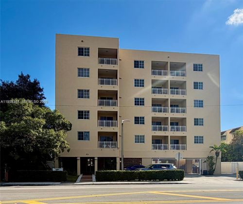 apt-304-601 Sw 37th Ave, Miami, FL, 33135-4143 | Card Image
