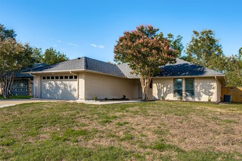 4113 Hemlock St, Fort Worth, TX, 76137-2018 | Card Image