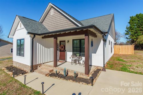 1325 E Cannon Ave, Albemarle, NC, 28001-4314 | Card Image