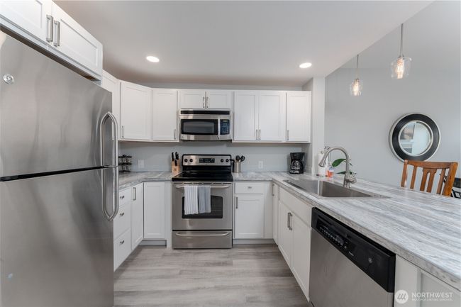 All freshly remodeled and as turn-key as it gets! Move in ready now so you can start the 2025 summer season bringing in income with this unit and/or spending more time at your own Chelan residence! | Image 6