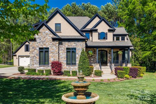 546 Little Cove Ln, Lake Wylie, SC, 29710-8107 | Card Image