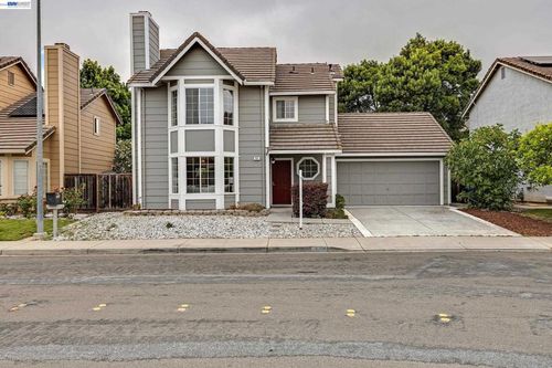 323 Sandstone Dr, Fremont, CA, 94536-7601 | Card Image