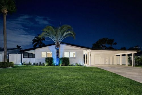 3930 E Eden Roc Cir, TAMPA, FL, 33634-7418 | Card Image