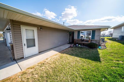 1807 1st Ave Ne, Stewartville, MN, 55976-1087 | Card Image
