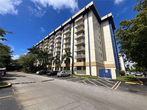 apt-118e-4550 Nw 9th St, Miami, FL, 33126-2313 | Card Image
