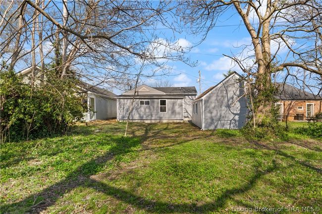 237 Graham St, Home with 3 bedrooms, 2 bathrooms and null parking in Jeffersonville IN | Image 36