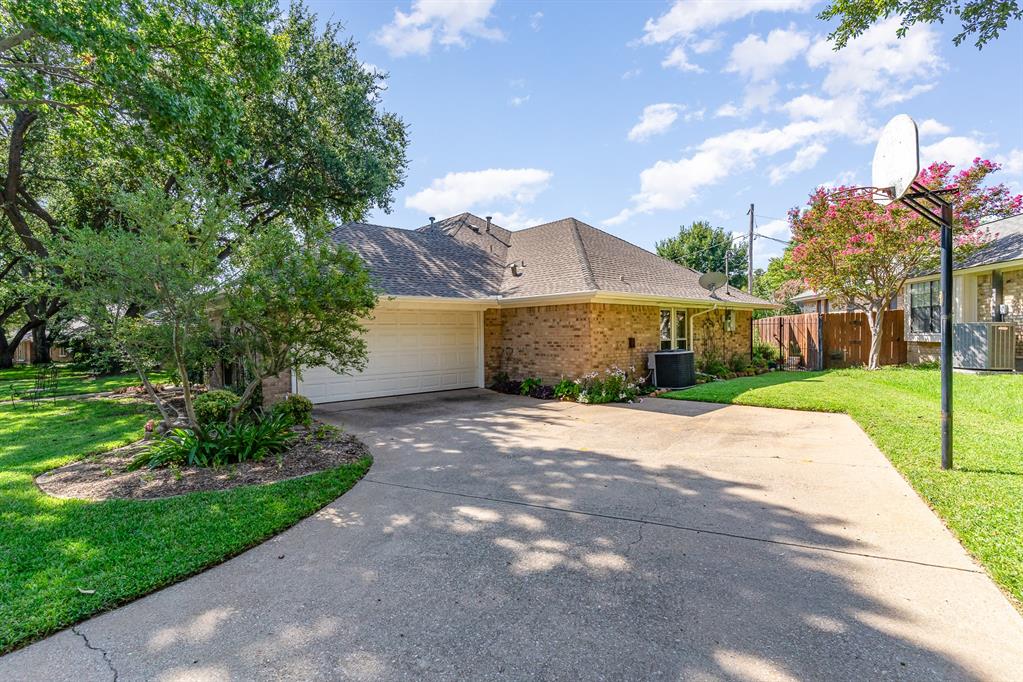 Alameda Ct, Arlington, TX 76016