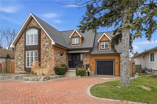 1426 Niagara Stone Rd, Niagara On The Lake, ON, L0S1J0 | Card Image