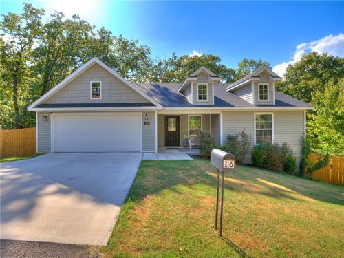 16 Lanark Cir, Bella Vista, AR, 72715-3107 | Card Image