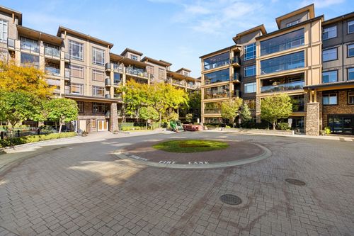 568-8258 207a St, Langley, BC, V2Y0N4 | Card Image