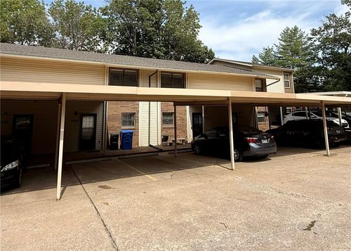 2462 E Kantz Ln, Fayetteville, AR, 72703-3457 | Card Image