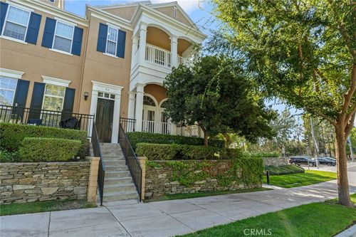 42-24014 Bridge Park Ln, Valencia, CA, 91355 | Card Image