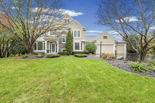 3749 Fairway Dr, Woodbury, MN, 55125-5019 | Card Image