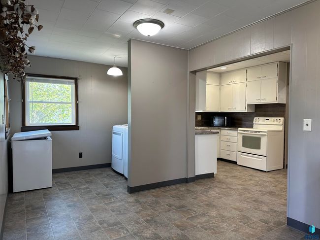 110 N Pearl St, House other with 3 bedrooms, 1 bathrooms and null parking in Menno SD | Image 9