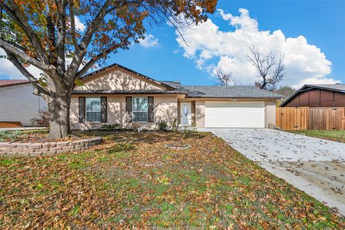 2029 Greenwood Rd, Carrollton, TX, 75006-1747 | Card Image