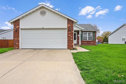 116 Bayhill Blvd, Glen Carbon, IL, 62034-2972 | Card Image