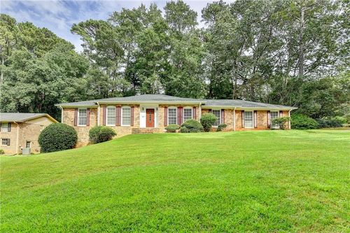 366 Chip Rd, Stone Mountain, GA, 30087-2622 | Card Image